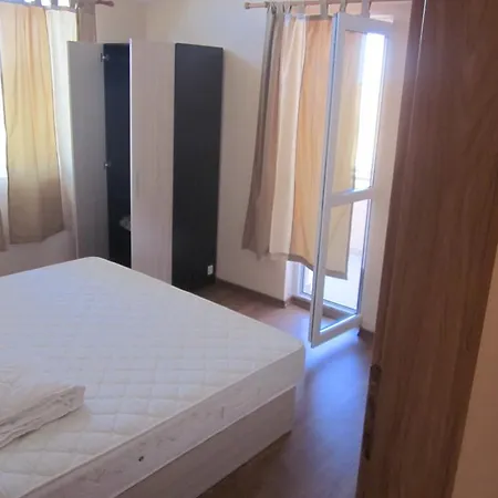 Апартамент Vila Gracia